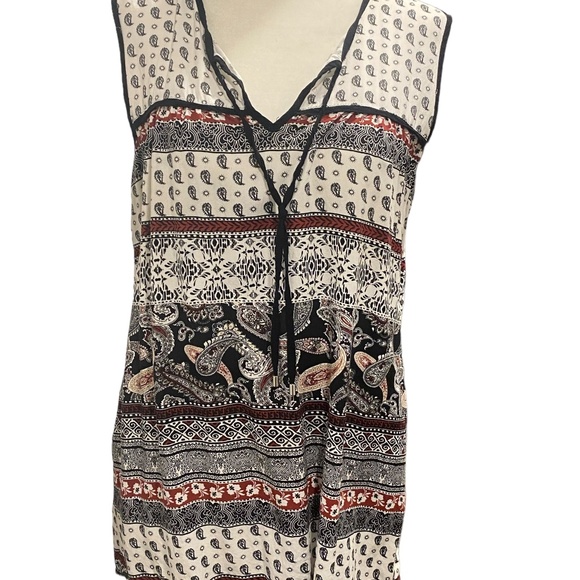 Paraphrase boho style  sleeveless top - Picture 2 of 12